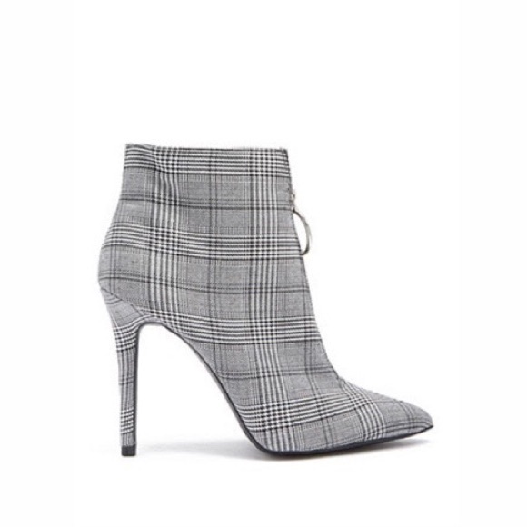 Plaid ankle booties with a ring zipper - Picture 4 of 9